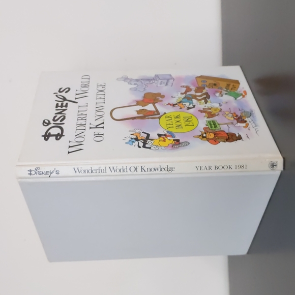 Vintage Disney's Wonderful World of Knowledge Year Book 1981 - Picture 4 of 12